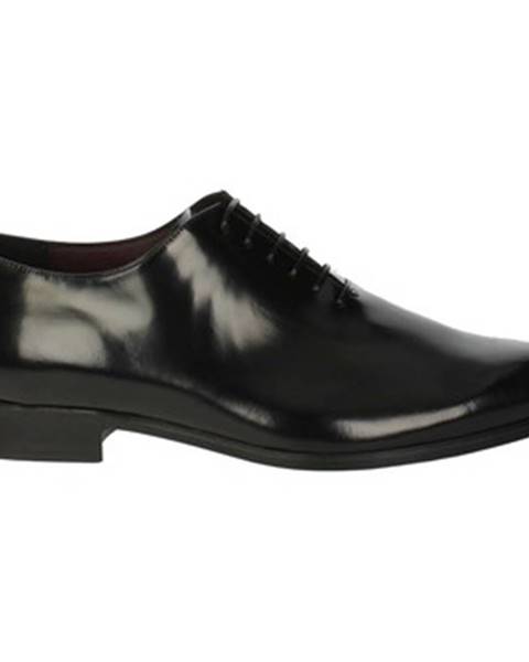 Čierne topánky Antonio Di Maria